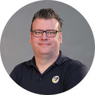 piel-die-technische-grosshandlung-header-expertenprofil-dominik-wulkow-portrait-klein